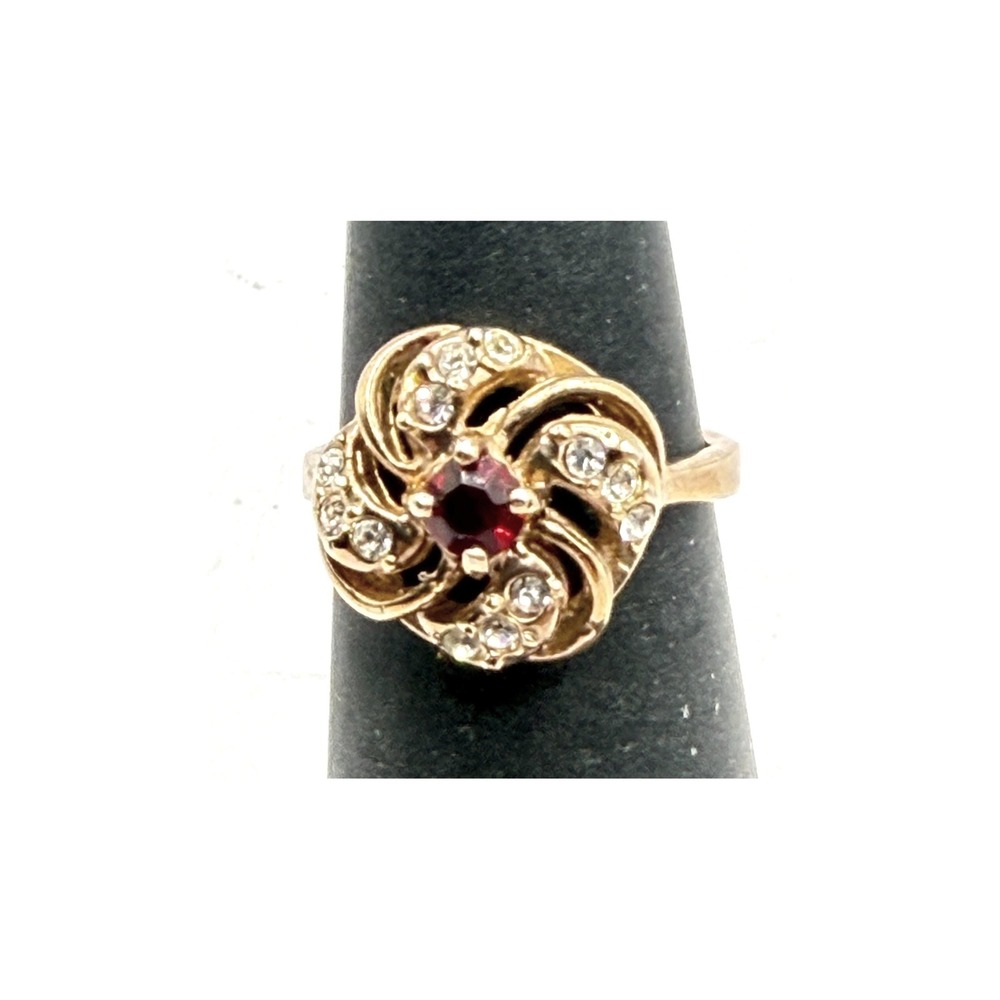 Gold Tone Rose Ring Red Glass Rhinestone Swirl Size 5.5